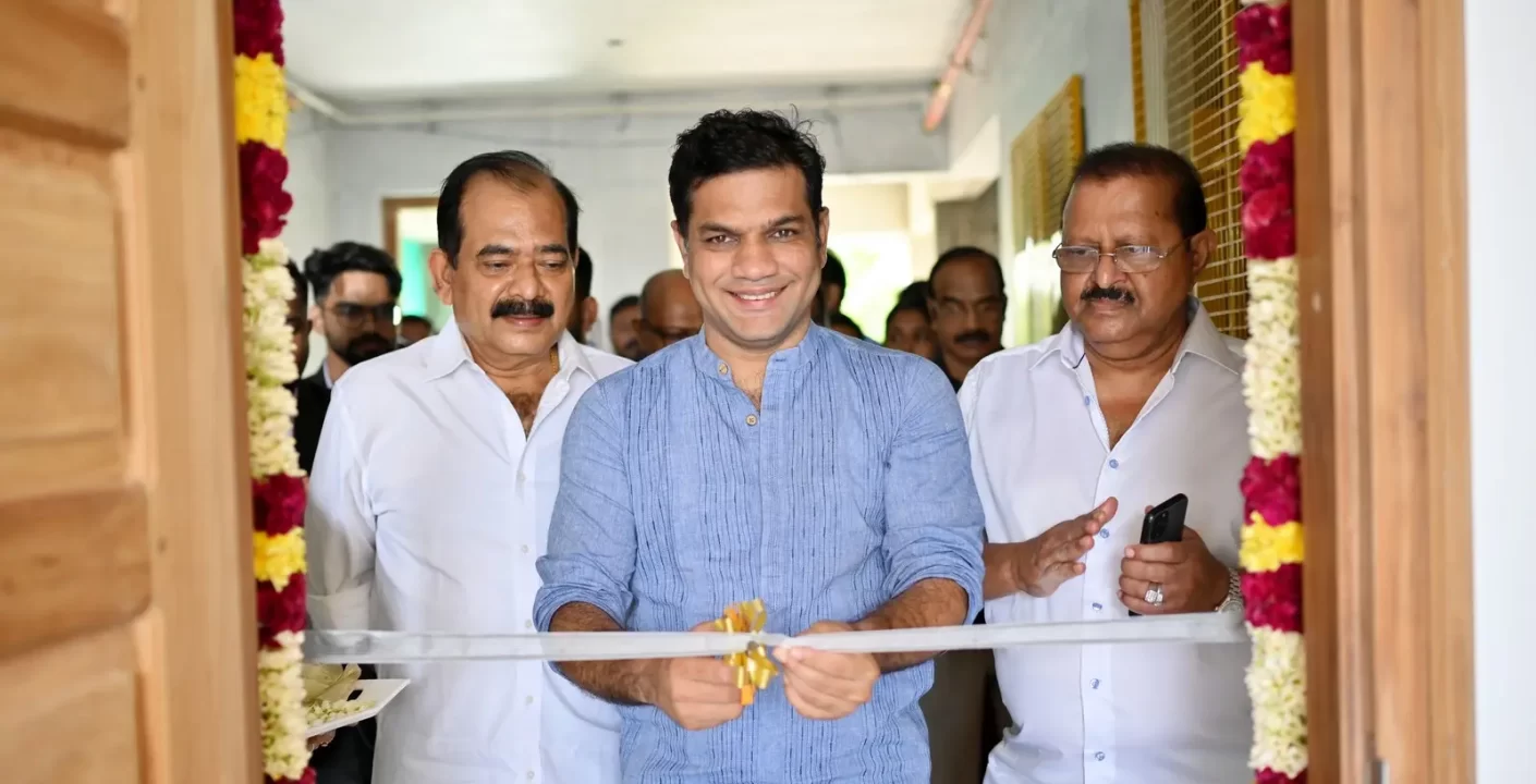 Shri Hibi Eden Inaugurates the Sample Apartment at Trinity Accord by Trinity Builders ()